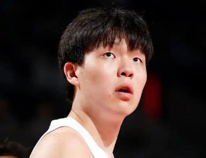一哄而散！热门户外公园遭突袭执法检查：户外天体和性行为的风险